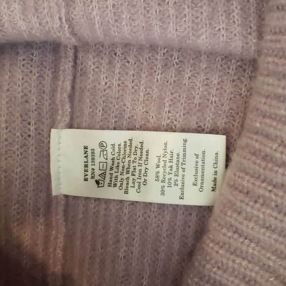 Everlane cozy stretch shorts - Picture 6 of 7